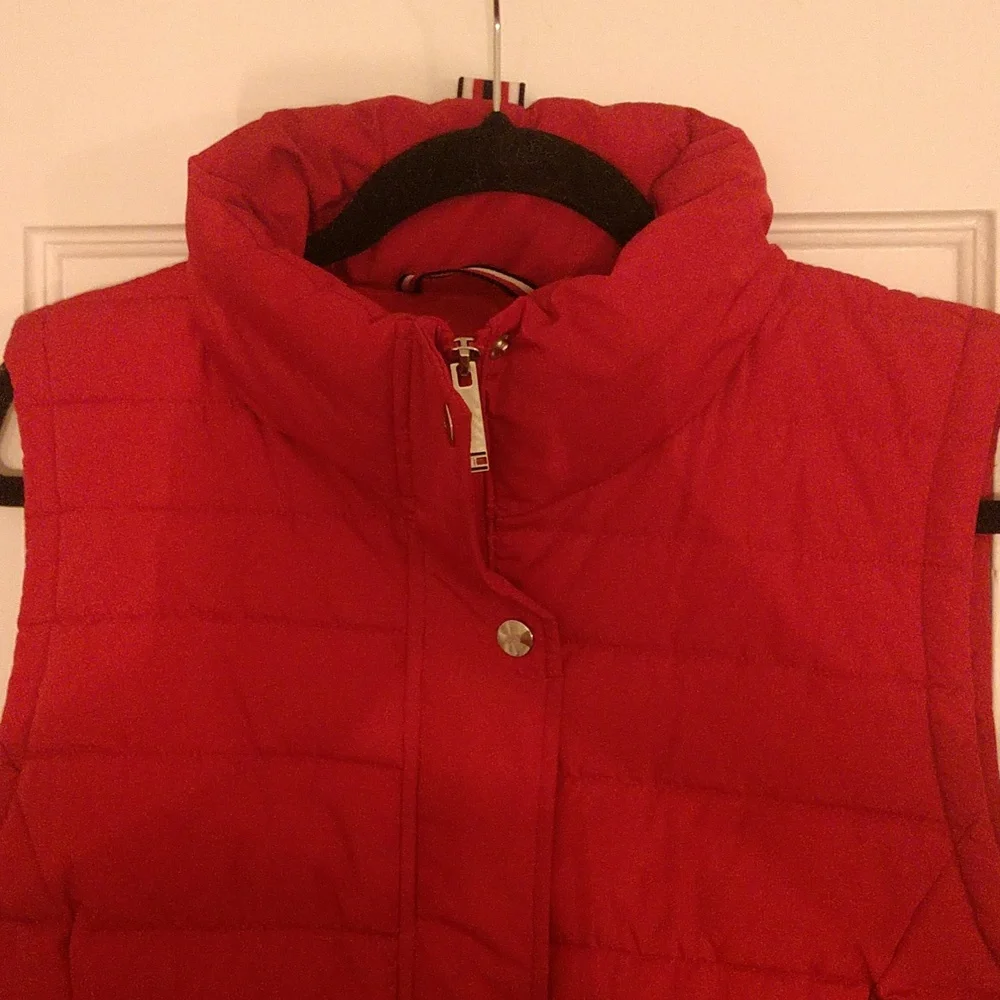 Tommy Hilfiger Puffer vest size XL - Picture 4 of 11